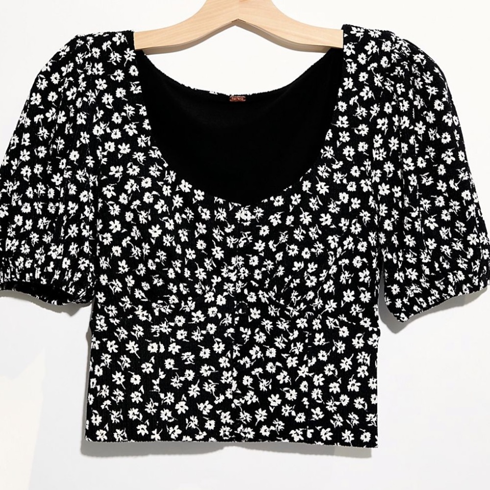 FP daisy top